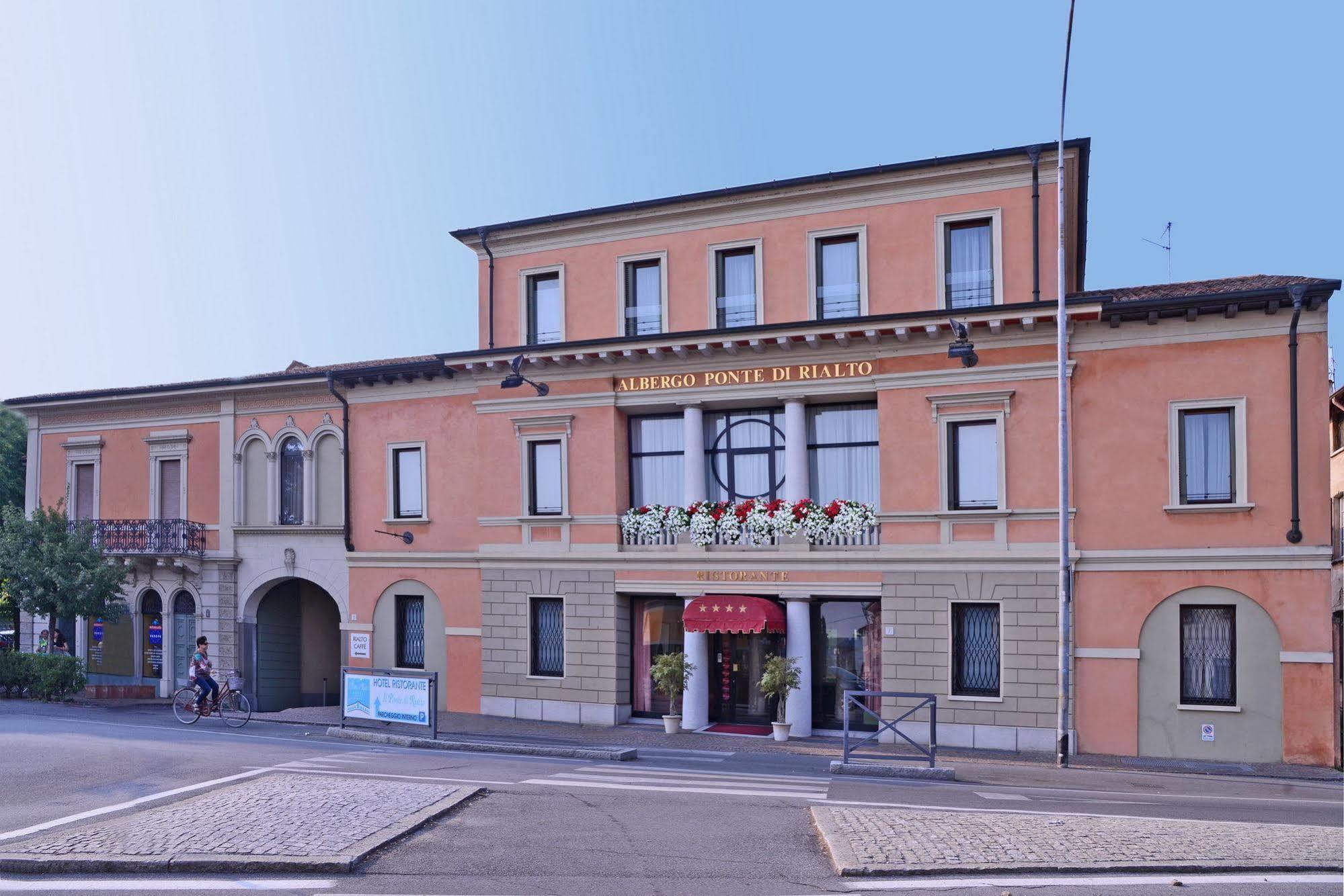 Hotel Ponte Di Rialto Crema Extérieur photo